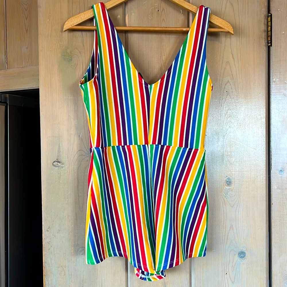 Rainbow short-short romper